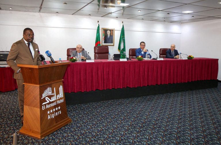 الجزائر من بين الدول القلائل في العالم التي تنتج أزيد من 80 بالمائة من احتياجاتها من المنتجات الصحية