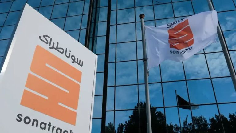 سوناطراك والشركة الألمانية “في أن. جي” توقعان عقدا للتموين بالغاز الطبيعي