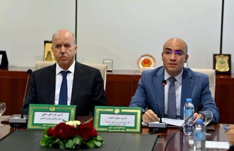 افتتاح الأيام الإعلامية للتعريف بآلية الانتساب الإرادي للنظام الوطني للتقاعد والضمان الاجتماعي لفائدة الجالية الوطنية بالخارج