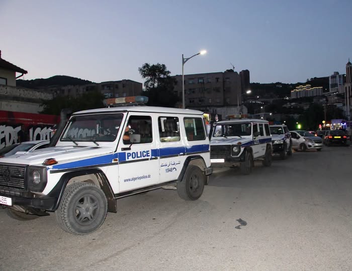 أمن ولاية عنابة يوقف 17 شخصًا محل أوامر بالقبض خلال شهر جويلية 2026
