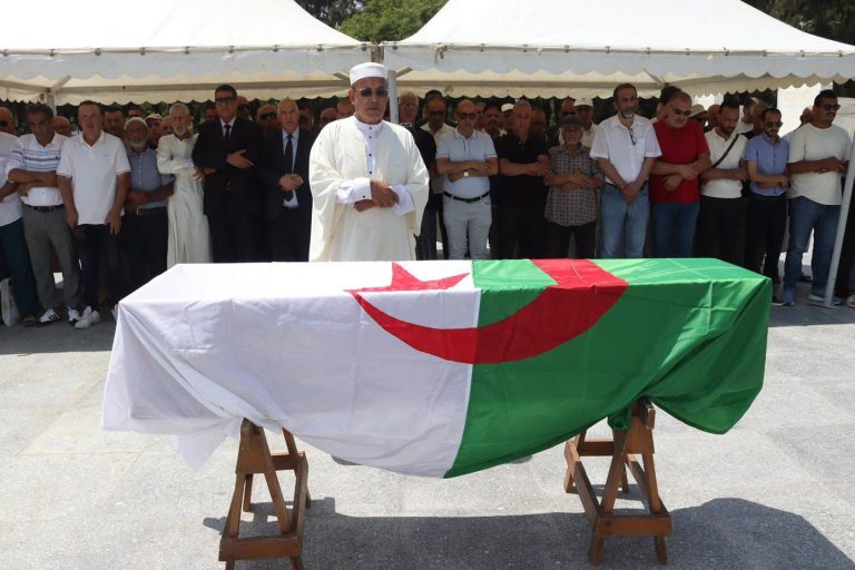 تشييع المجاهد فضيل بن سالم “سي نور الدين” بمقبرة العالية بحضور وزير المجاهدين