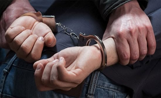 توقيف ثلاثة أشخاص وحجز مخدرات وكوكايين وأسلحة بيضاء بباتنة