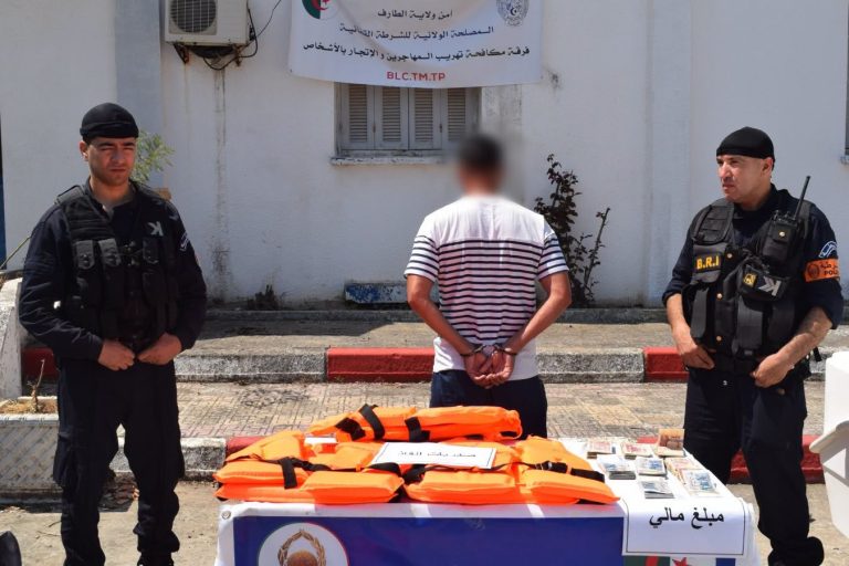 شرطة الطارف تطيح بمنظم رحلات الهجرة غير الشرعية عبر البحر