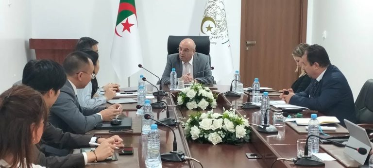 وسيم قويدري يشدد على تسريع مشاريع إنتاج الأدوية واللقاحات