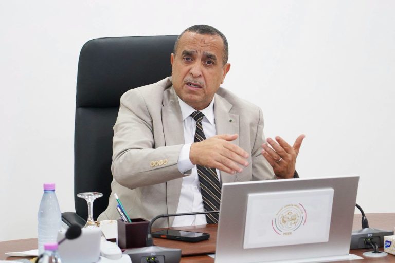 ستعدادًا للدخول الاجتماعي استكمال ربط المؤسسات التربوية والجامعات بالكهرباء والغاز قبل 31 أوت