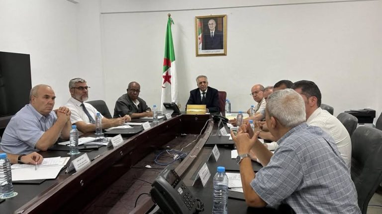 عروس يشرف على جلسة عمل تحضيرا للانتخابات المحلية المقبلة