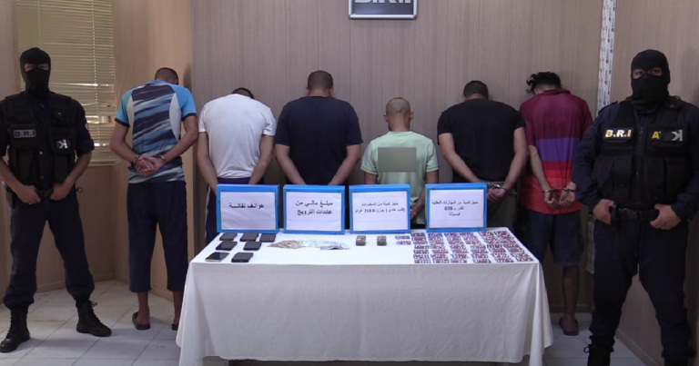 أمن ولاية عنابة تطيح بـ 06 مروجين للسموم وتضبط مخدرات وأقراص مهلوسة