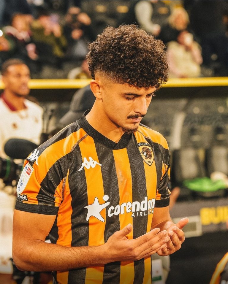 بشير بلومي يحقق أول فوز له في دوري انجليزي ممتاز