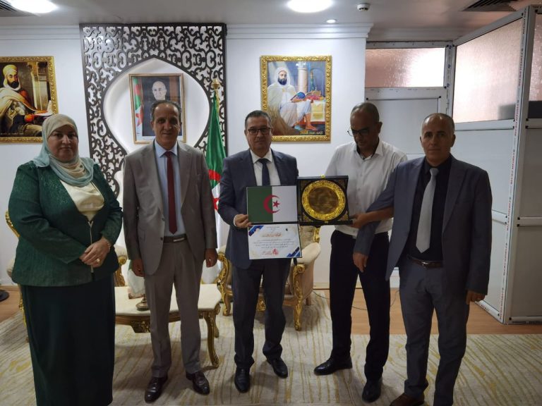 تنصيب مديرة جديدة للبريد والمواصلات السلكية واللاسلكية بأم البواقي