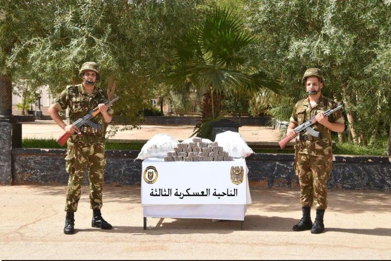 حصيلة الجيش الوطني الشعبي خلال أسبوع.. توقيف 49 تاجر مخدرات وحجز قرابة مليوني قرص مهلوس