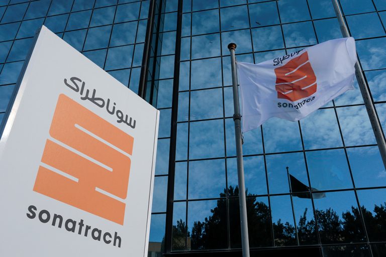 سوناطراك توقع بروتوكول تفاهم مع مجموعة «أنتون» الصينية لتعزيز التعاون في قطاع النفط والغاز