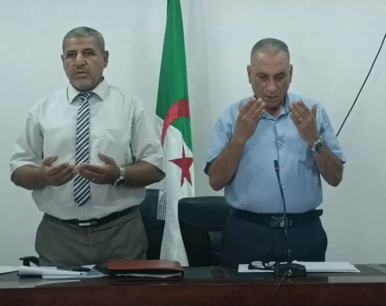 سيدي بلعباس لقاء تنسيقي لمديري الثانويات مع مدير التربية