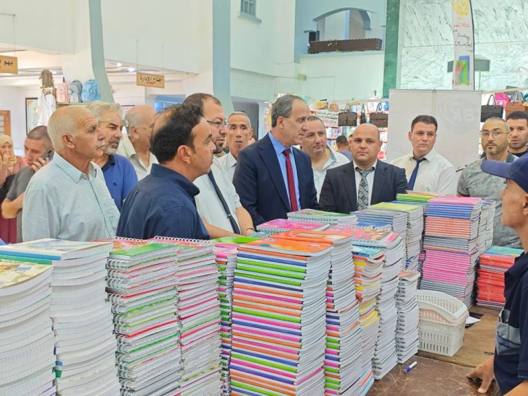 أم البواقي-عين البيضاء انطلاق رسمي لتظاهرة تجارية لتوفير المستلزمات المدرسية بأسعار تنافسية