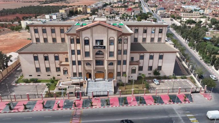 قيام السيد وزير العدل، حافظ الأختام بزيارة عمل وتفقد لولاية وهران