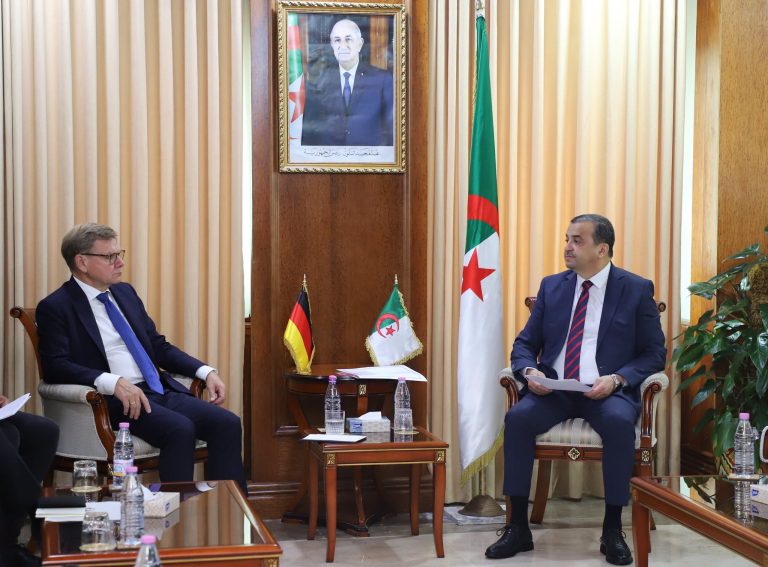 الجزائر وألمانيا تعززان الشراكة في مجال المحروقات والطاقة