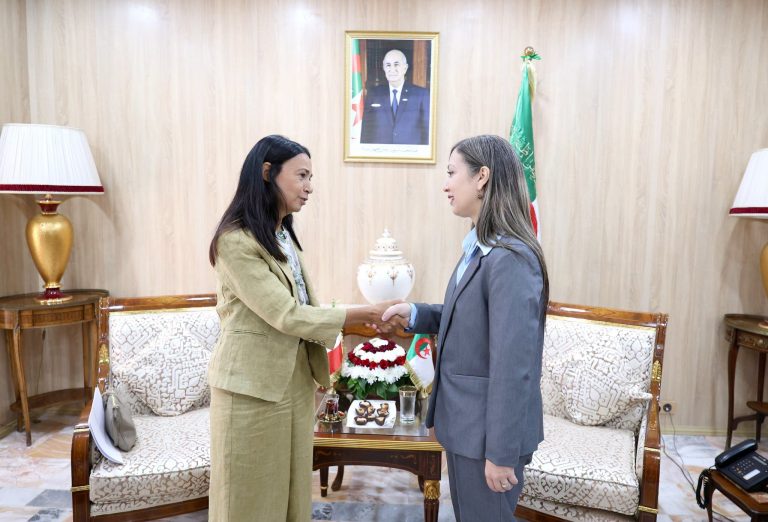 رئيسة المجلس الشعبي الوطني تستقبل سعادة سفيرة جمهورية إيطاليا لدى الجزائر