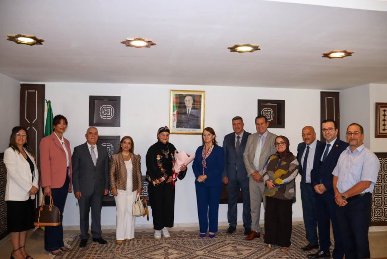 وزيرة السياحة والصناعة التقليدية تكرّم الشيف الجزائرية نورة صادقي بعد تتويجها دوليًا