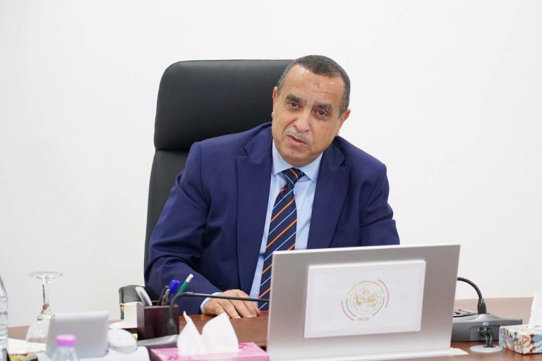 وزير الطاقة والطاقات المتجددة يترأس اجتماعًا تنسيقيًا لمتابعة مسار رقمنة القطاع