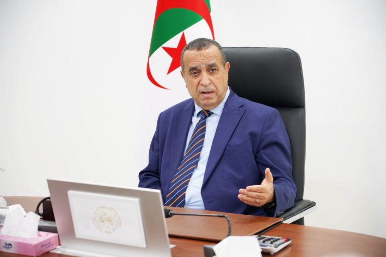 وزير الطاقة والطاقات المتجددة يترأس اجتماع عمل لمتابعة ملفات التعاون والشراكة في مجال الطاقة