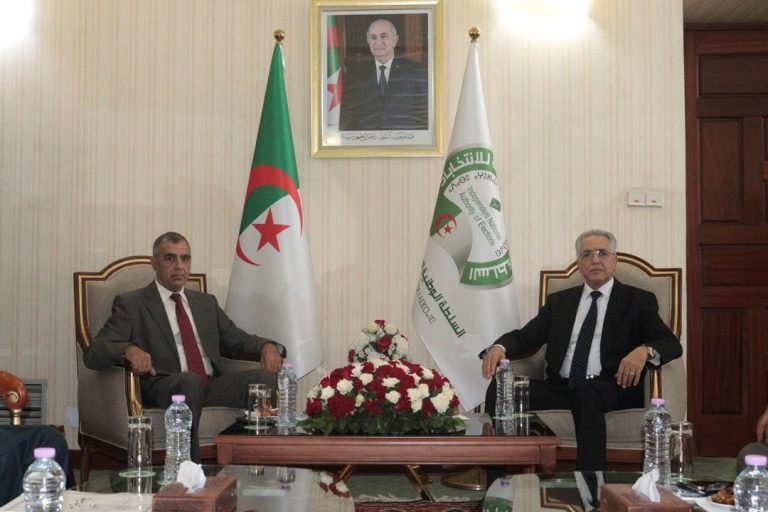 السيد عروس يستقبل رئيس السلطة الوطنية المستقلة لضبط السمعي-البصري بالنيابة