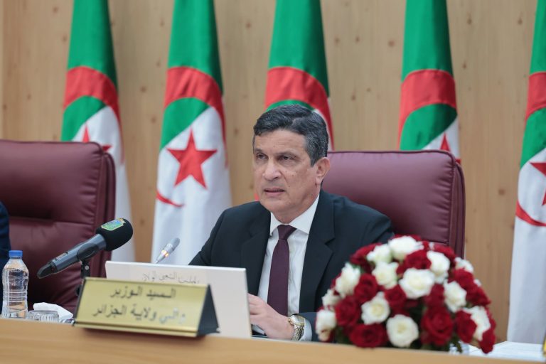 انعقاد الدورة العادية للمجلس الشعبي الولائي لولاية الجزائر.