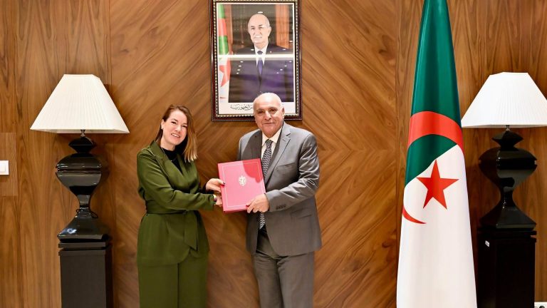 السيّد أحمد عطاف يستقبل السيدة تيا مارتين أوتمان سفيرا فوق العادة ومفوضا لمملكة النرويج