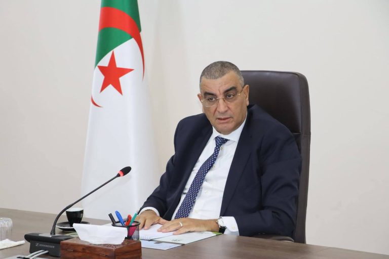 79 كلم من الطريق السيار شرق-غرب خضعت للصيانة.. جلاوي يرفع وتيرة التدخلات ويأمر بمعالجة النقاط السوداء