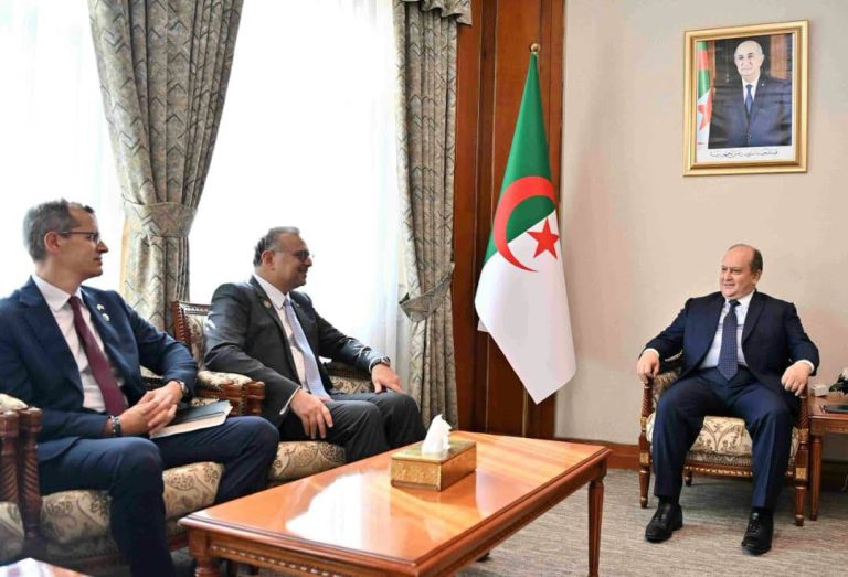 سيفي غريب يستقبل مسعد بولس لبحث تعزيز الشراكة الجزائرية الأمريكية
