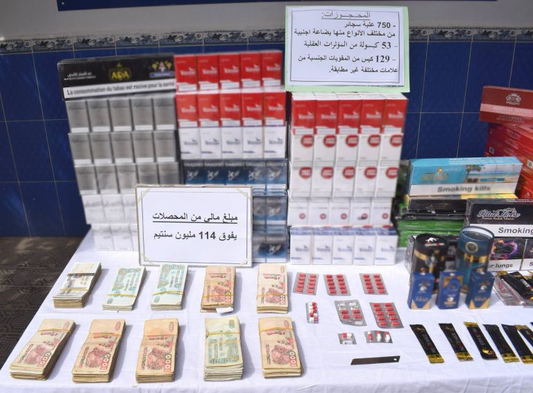 شرطة الأمن الحضري الثالث بالشلف يطيح بـ 3 مروجين ويحجز مخدرات ومؤثرات عقلية و مواد تبغية.