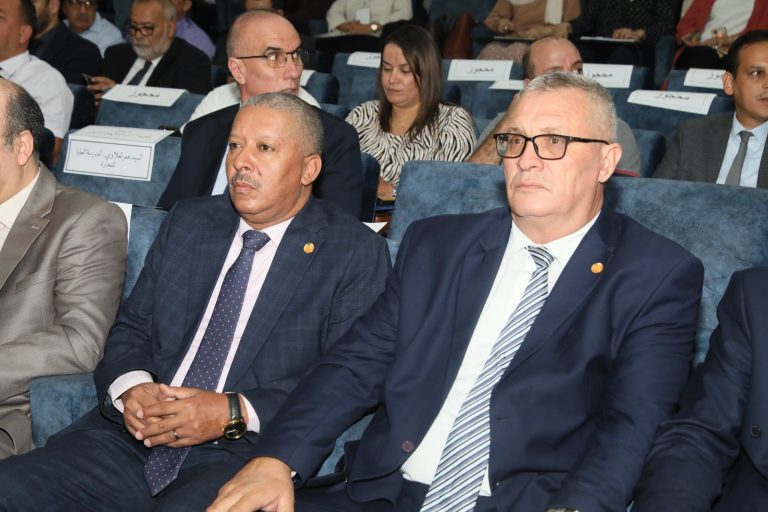 بتكليف من رئيس مجلس الأمة شارك السيد جلول حروشي والسيد بوبيدي عبد القادر في فعاليات الجلسة الحوارية المنظمة من طرف المجلس الوطني الاقتصادي