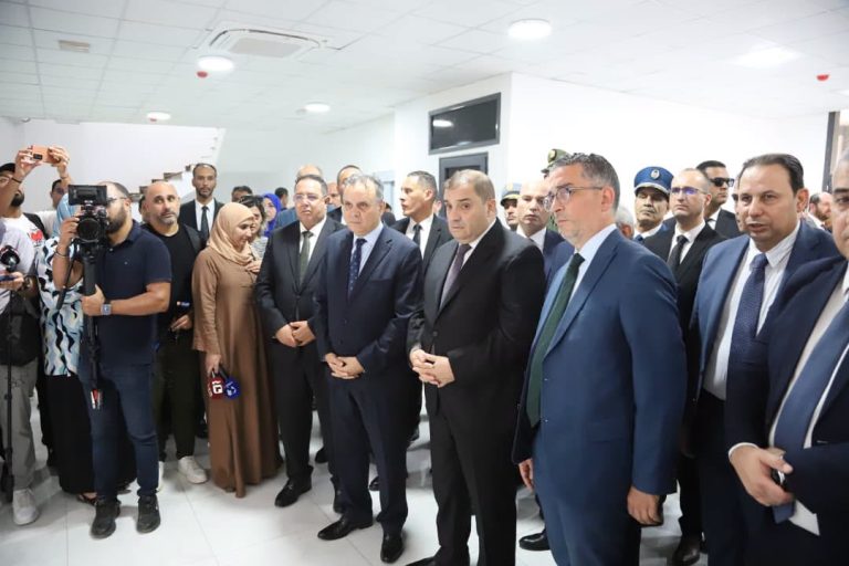 وزير العدل يتفقد مشروع إنجاز دار المحامي بوهران