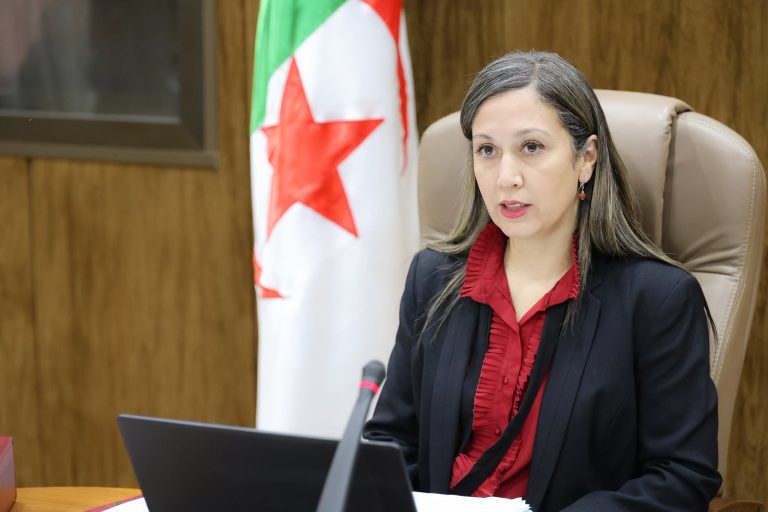 الدكتورة خليدة بوفدش تؤكد ضرورة التعامل مع جدول أعمال المجلس بروح توافقية ومسؤولة