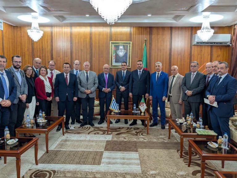 وزير الصحة يستقبل رئيس البرلمان اليوناني