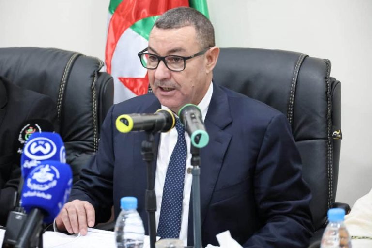 وزير الداخلية يشرف على تنصيب بن بابا علي عبد الكريم والياً لولاية العريشة