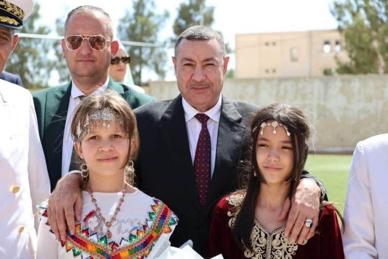 وزير الداخلية يصل إلى بئر العاتر للإشراف على تنصيب الوالي الجديد