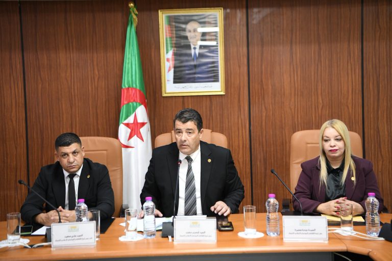 لجنة الثقافة والسياحة والإعلام والاتصال تضبط ورقة طريق عملها