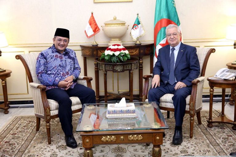 السيد عزوز ناصري، رئيس مجلس الأمة يستقبل سفير جمهورية إندونيسيا لدى الجزائر