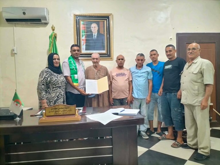 الطارف عين العسل.. تسليم قرارات التعويض للمتضررين من الحرائق
