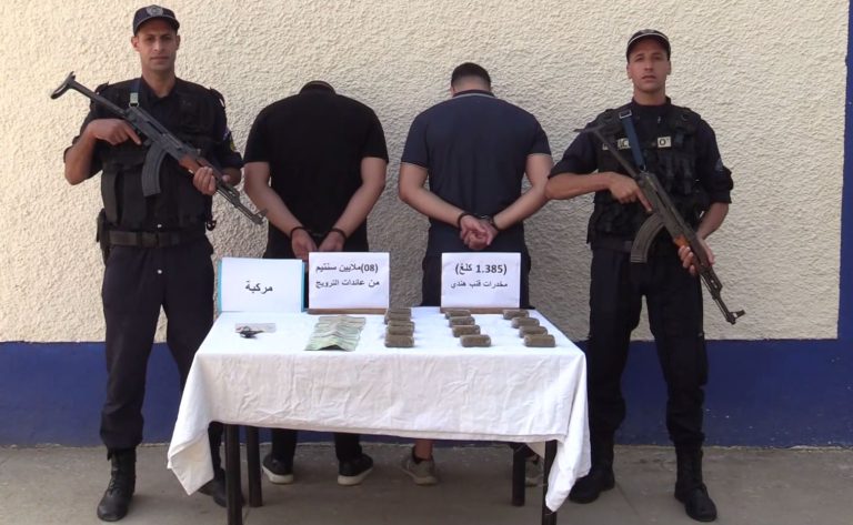 شرطة العاصمة تضبط قرابة كيلوغرامين من الكيف المعالج وتوقف شخصين بالدار البيضاء