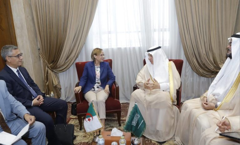 وزيرة البيئة وجودة الحياة تجري لقاءً ثنائيًا مع وزير البيئة والمياه والزراعة بالمملكة العربية السعودية