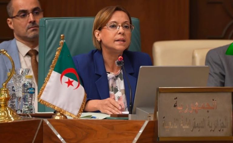 مجلس وزراء البيئة العرب يعتمد قرارًا ثانيًا بتجديد الإشادة بمبادرة الجزائر في مجال مكافحة التصحر وتثمين مشروع السد الأخضر