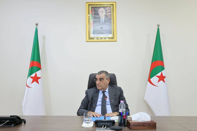 جلاوي يتابع صيانة شبكة الطرق والطرق السيارة ويعطي تعليمات لتسريع معالجة النقاط السوداء