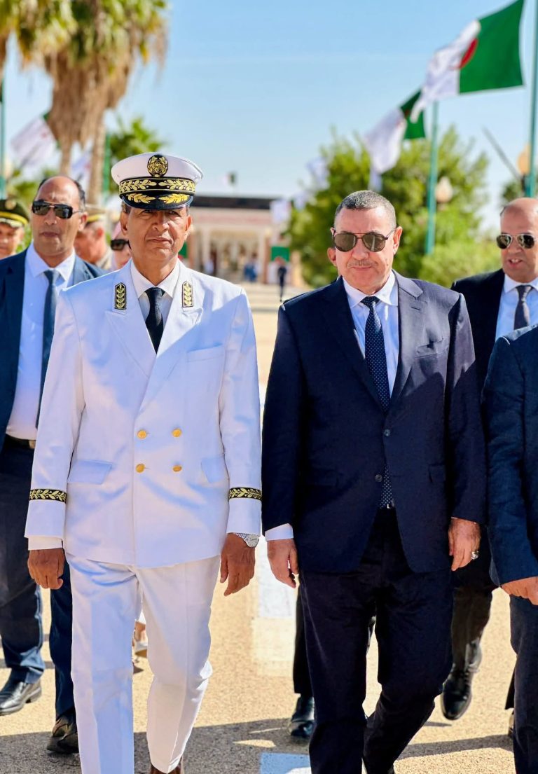 وزير الداخلية يستهل زيارة عمل إلى ولايات الأغواط ومسعد وبوسعادة والقنطرة وبسكرة