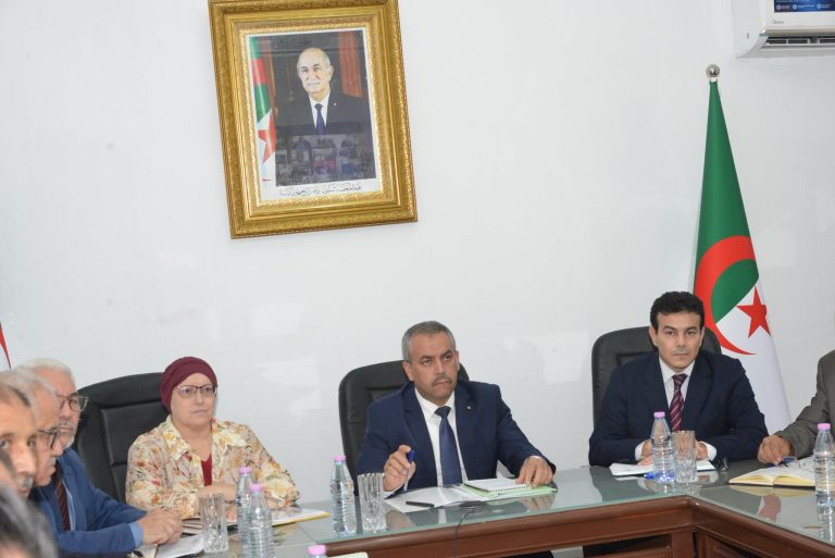 وزير التربية الوطنية يترأس ندوة وطنية مرئية مع مديري التربية