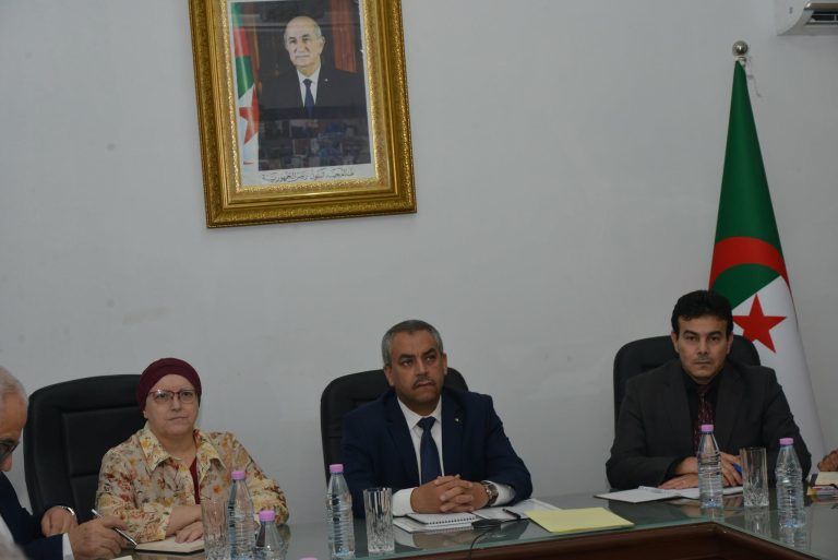 وزير التربية الوطنية يترأس ندوة وطنية مرئية مع مديري التربية