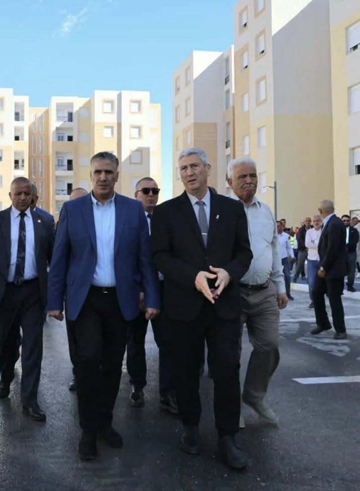وزير السكن يتفقد مشروع 400 وحدة من عدل 3 بميلة