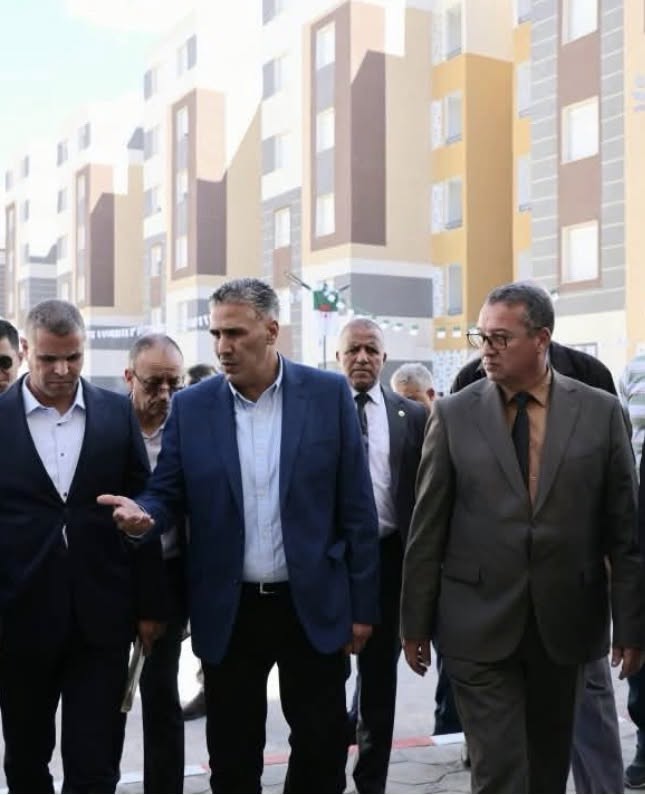 وزير السكن يتفقد مشروع 600 وحدة سكنية من عدل 3 بأم البواقي