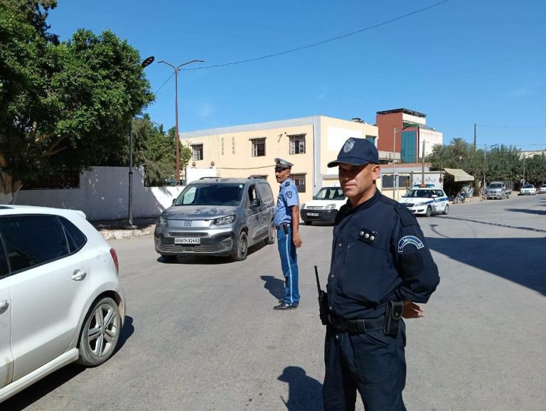 أمن ولاية الشلف تنبيه لمستعملي الطريق الوطني رقم 04 باتجاه الجزائر على مستوى بلدية ام الدروع