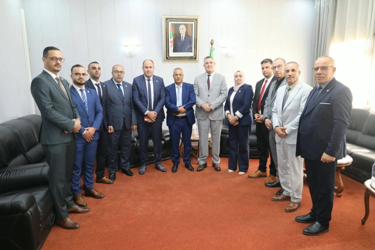 وزير الري يؤكد على تعزيز التنسيق الميداني للتكفل بانشغالات قطاع الري بولاية الشلف
