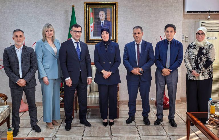 السيدة مريم بن مولود تبحث آفاق تطوير الشراكة الرقمية مع رئيس مجلس الأعمال الروسي-الجزائري